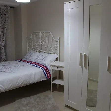Kinzi House