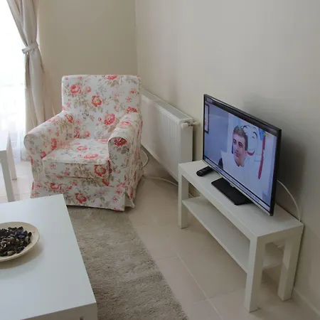 Kinzi House Отель