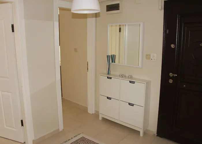 Kinzi House צ'נקלה