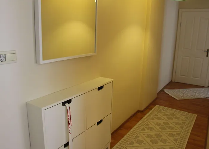 Kinzi House * צ'נקלה